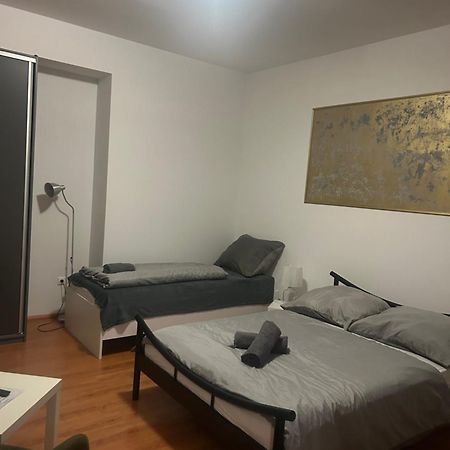Plaza De Luxe Apartamento Bratislava Exterior foto