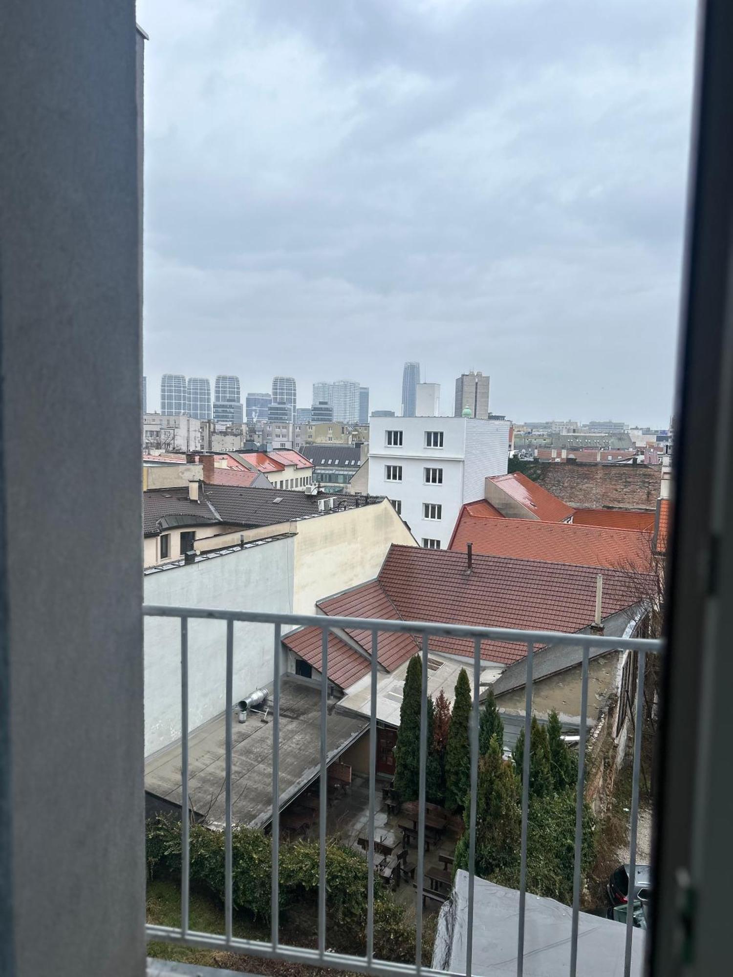 Plaza De Luxe Apartamento Bratislava Exterior foto