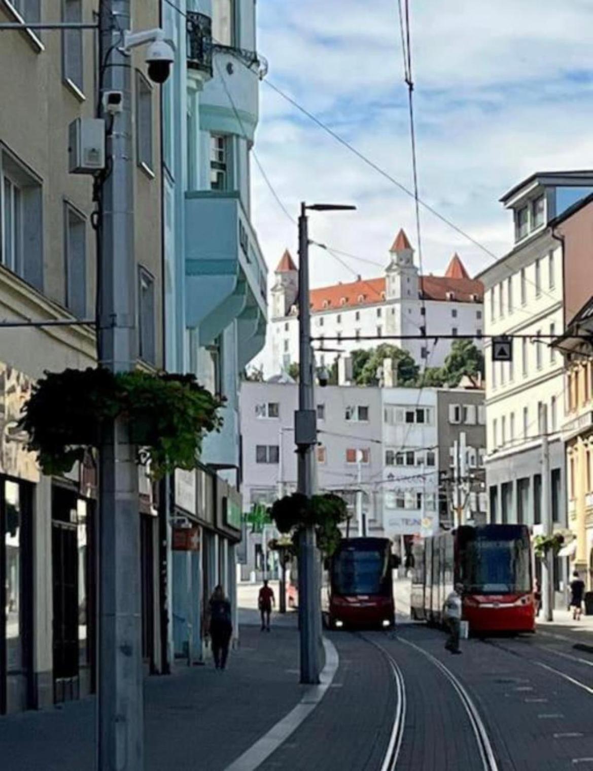 Plaza De Luxe Apartamento Bratislava Exterior foto