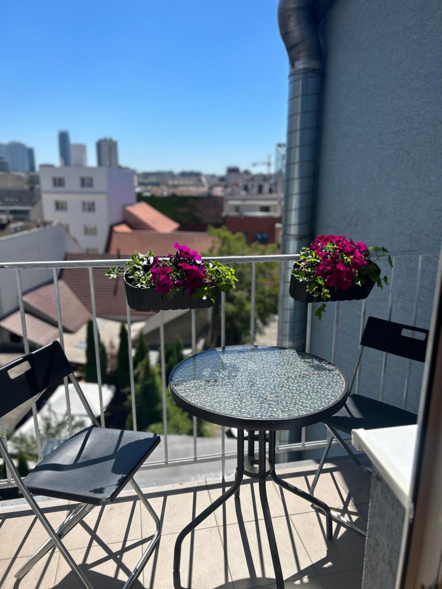 Plaza De Luxe Apartamento Bratislava Exterior foto